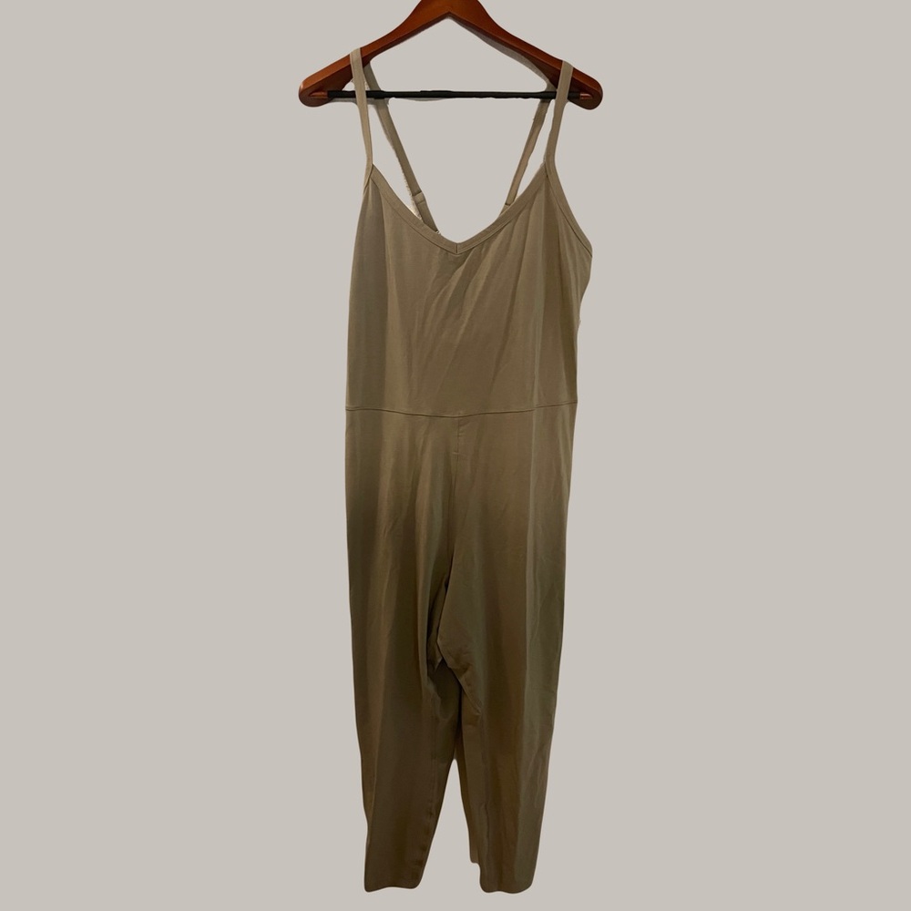 Old Navy Powerchill Cami Style 7/8 Bodysuit